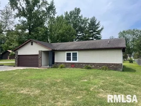 33 Douglas Dr, Herrin, IL 62948 photo 2