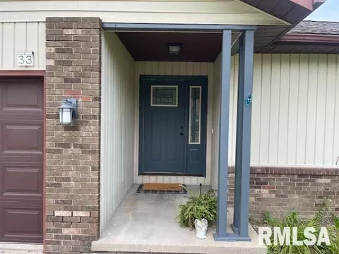 33 Douglas Dr, Herrin, IL 62948 photo 3