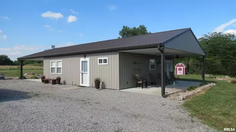 155 Bedrock, Elkville, IL 62932
