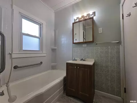 600 N Johnson St, Marion, IL 62959 photo 14