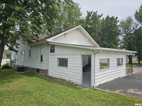 600 N Johnson St, Marion, IL 62959 photo 5