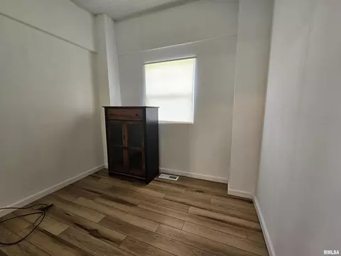600 N Johnson St, Marion, IL 62959 photo 13