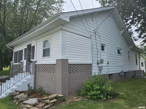 600 N Johnson St, Marion, IL 62959 photo 3