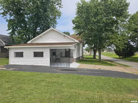 600 N Johnson St, Marion, IL 62959 photo 4
