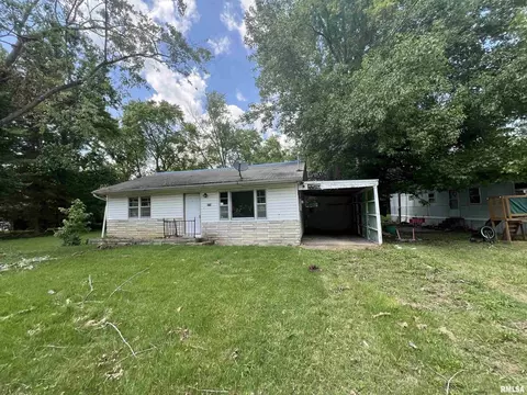 2216 Commercial Ave, Murphysboro, IL 62966