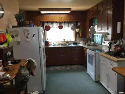 108 Oak St, Cobden, IL 62920 photo 7