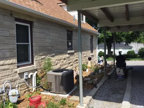 108 Oak St, Cobden, IL 62920 photo 21