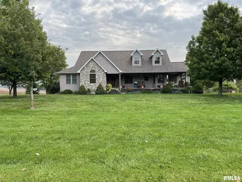 16040 Furrow Rd, Pekin, IL 61554
