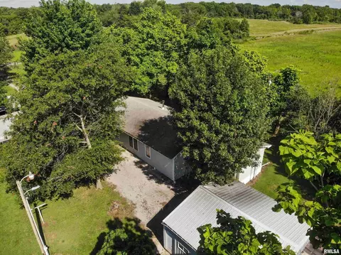 2376 County Road 940 N County Rd, Flora, IL 62839 photo 11
