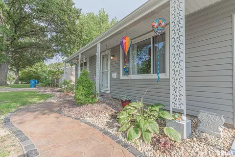 1023 E Jonas St, Centralia, IL 62801 photo 8