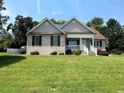 23 Kingsridge Dr, Mount Vernon, IL 62864
