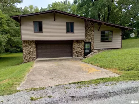 406 W Walnut St, Jonesboro, IL 62952