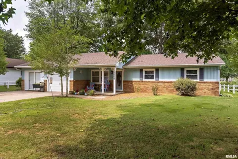 1008 Kimberly Ct, Marion, IL 62959