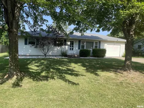416 Geary St, Centralia, IL 62801