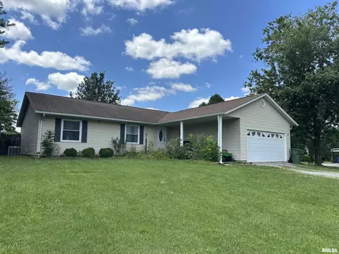 512 Cambridge St, De Soto, IL 62924