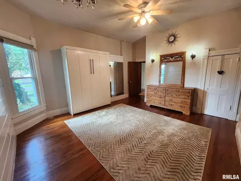 32 E Main St, Ewing, IL 62836 photo 28