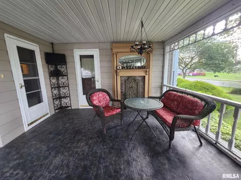 32 E Main St, Ewing, IL 62836 photo 15