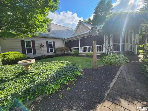 32 E Main St, Ewing, IL 62836 photo 7