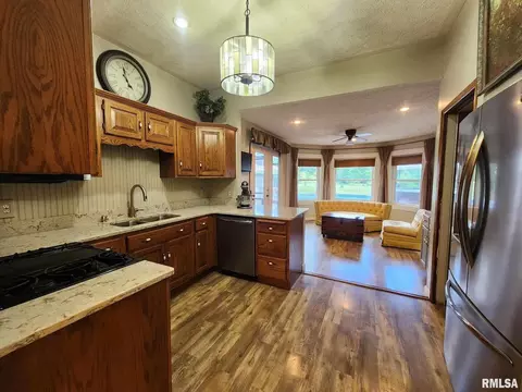 32 E Main St, Ewing, IL 62836 photo 30