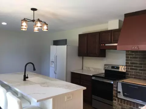415 Springfield Ave, Anna, IL 62906 photo 9