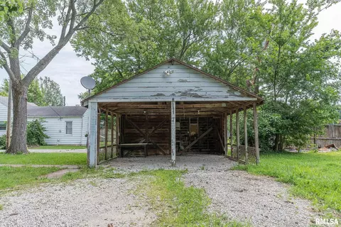 1723 E Main St, Salem, IL 62881 photo 18