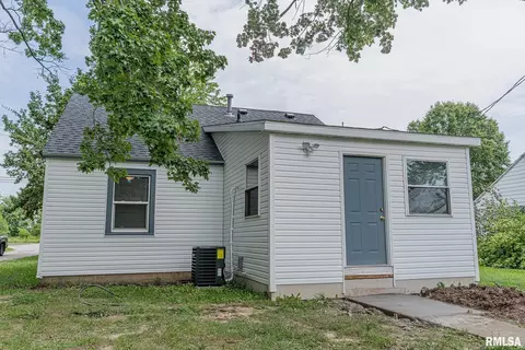 1723 E Main St, Salem, IL 62881 photo 16