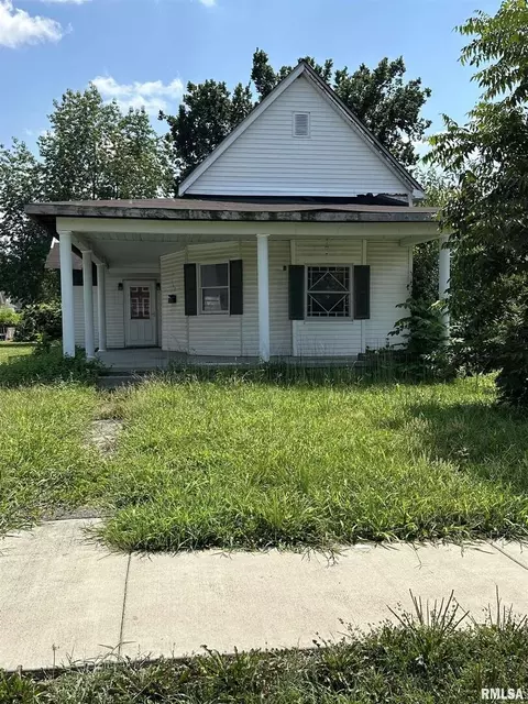 502 W Randolph St, Pinckneyville, IL 62274