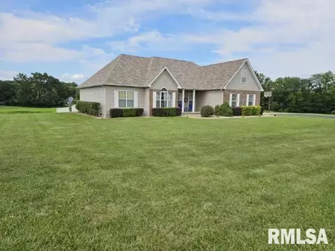 14393 N Manhattan Ln, Mount Vernon, IL 62864