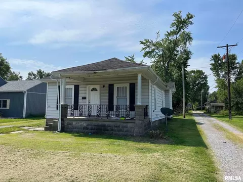 601 E Meridian St, Marion, IL 62959