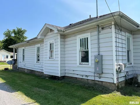 601 E Meridian St, Marion, IL 62959 photo 2