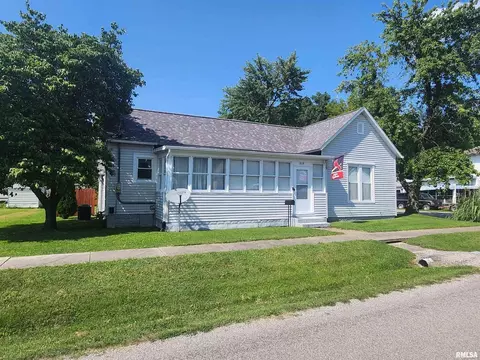 313 E Parker St, Pinckneyville, IL 62274