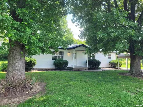 2003 Perrine St, Centralia, IL 62801