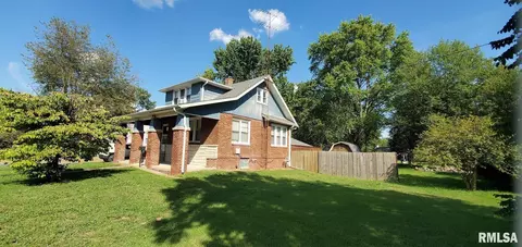 718 Penina St, Pinckneyville, IL 62274