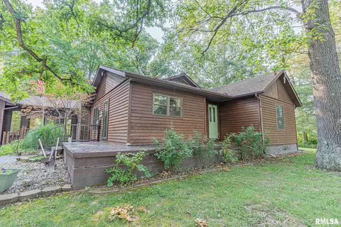 23445 N Post Oak Rd, Walnut Hill, IL 62893