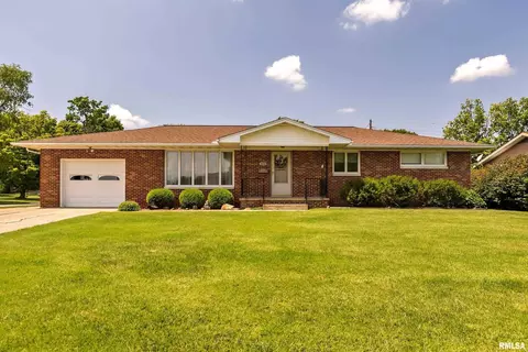 636 S Pleasant, Centralia, IL 62801