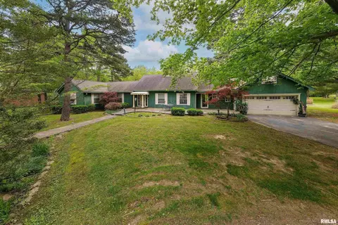 2525 Edgewood Ln, Carbondale, IL 62901