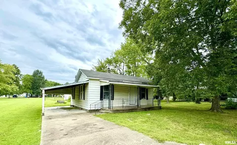 507 N Stuyvesant St, Benton, IL 62812