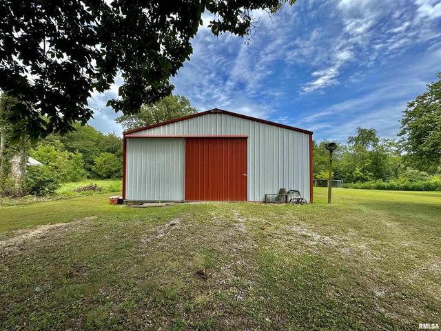 000 1st East St, Logan, IL 62856