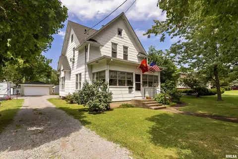 1103 E St Louis St, West Frankfort, IL 62896