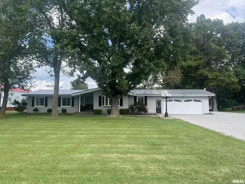 682 Mcelvain Rd, Murphysboro, IL 62966