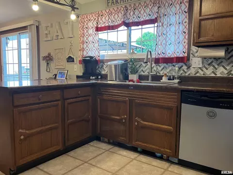 682 Mcelvain Rd, Murphysboro, IL 62966 photo 17