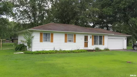 8616 E Jackson St, Du Quoin, IL 62832