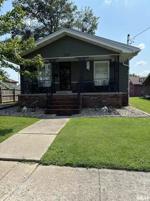 708 S Emma St, Christopher, IL 62822