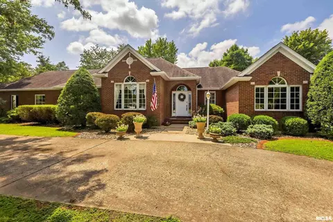 1809 Reveille Rd, Marion, IL 62959