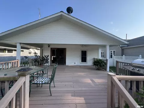 2124 Spruce St, Murphysboro, IL 62966 photo 3
