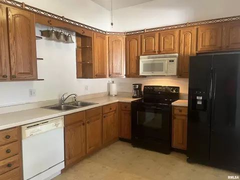 2124 Spruce St, Murphysboro, IL 62966 photo 9