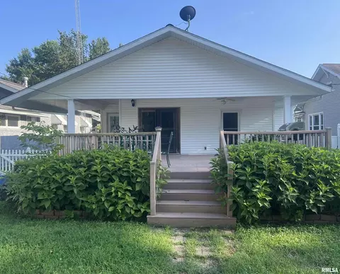 2124 Spruce St, Murphysboro, IL 62966 photo 2
