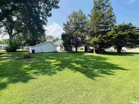 1010 Murray St, Eldorado, IL 62930 photo 11