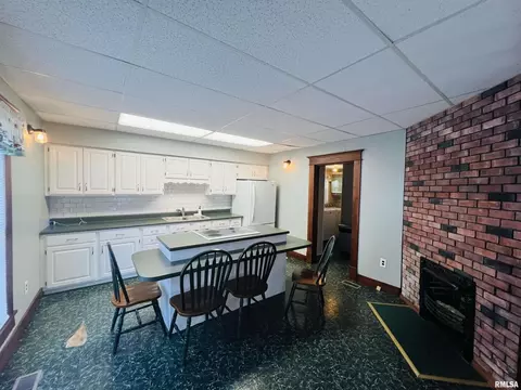 1010 Murray St, Eldorado, IL 62930 photo 13