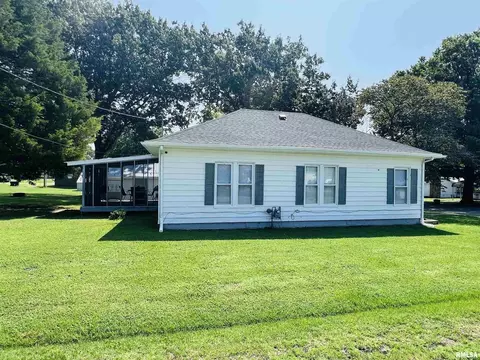 1010 Murray St, Eldorado, IL 62930 photo 8